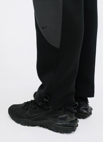 Nike Sportswear - Regular Calças em preto