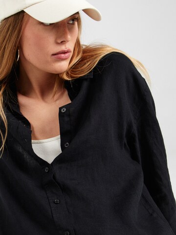 Gina Tricot Bluse in Schwarz