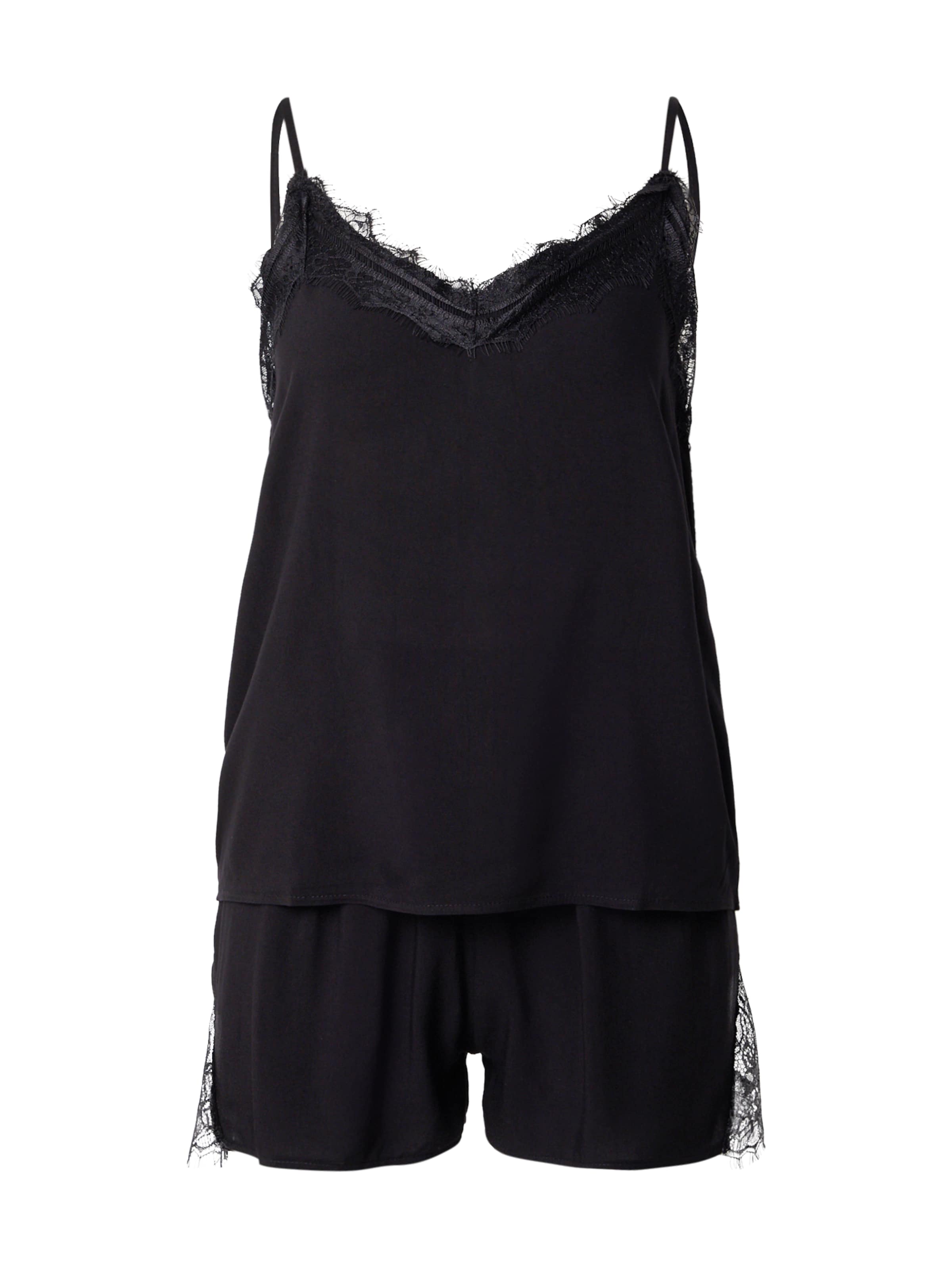 Shorty di Trendyol in nero: frontale