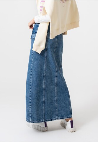 Gonna 'Aspen' di OH APRIL in blu