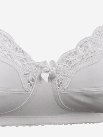 JoJo Maman Bébé Regular Nursing Bra 'Emma-Jane' in White