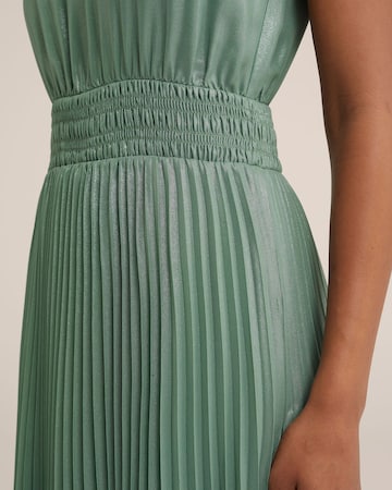 WE Fashion Cocktail Dress in Green