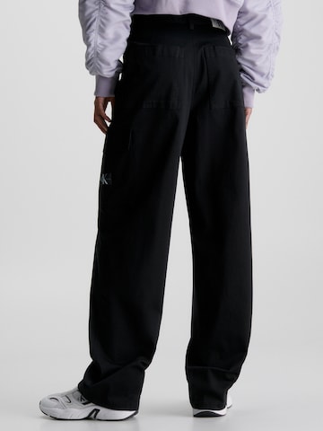 Calvin Klein Jeans Loose fit Cargo Pants in Black