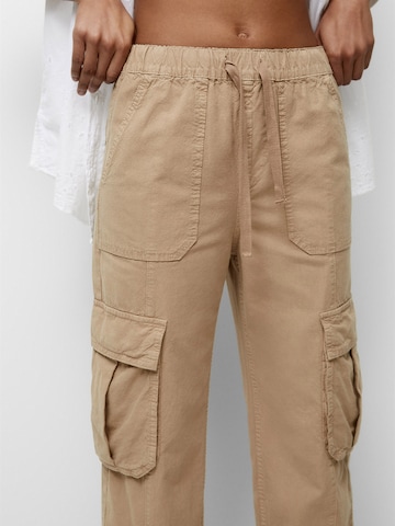 Pull&Bear Regular Cargo trousers in Beige