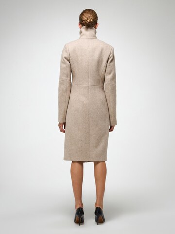 V S P Wintermantel 'Vilma' in Beige
