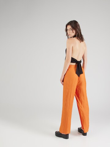 ABOUT YOU Regular Pants 'Gunda' in Orange