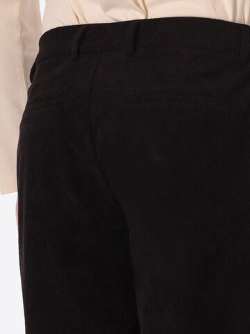 Distretto12 - regular Pantalón chino 'Leonardo' en negro