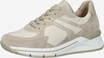 GABOR Sneakers laag in Beige: voorkant