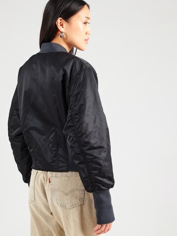 ALPHA INDUSTRIES Демисезонная куртка 'MA-1' в Черный