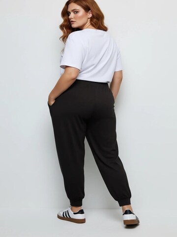 Shape Of You Barrel Pants in Black