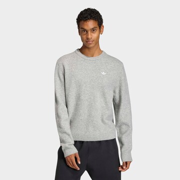 ADIDAS ORIGINALS Pullover 'Trefoil Essentials' in Grau: Vorderseite