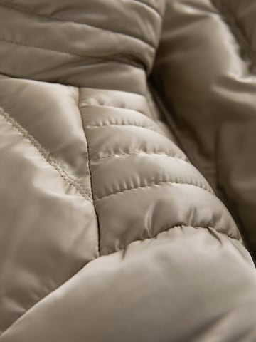 Ombre Winter Jacket in Beige