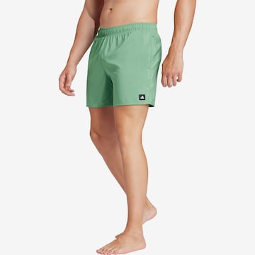 Pantaloncini sportivi da bagno di ADIDAS SPORTSWEAR in verde