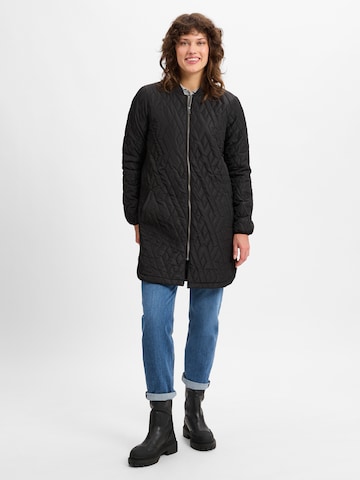 Soyaconcept Between-Seasons Coat in Black: front