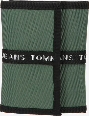 Tommy Jeans Wallet in Green: front