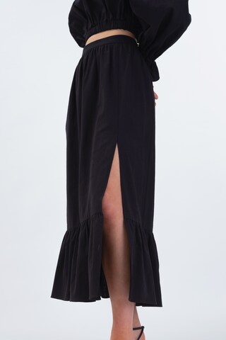 Aligne Skirt in Black