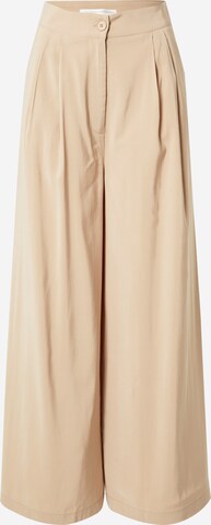 Guido Maria Kretschmer Women Wide leg Veckad byxa 'Cami' i beige: framsida