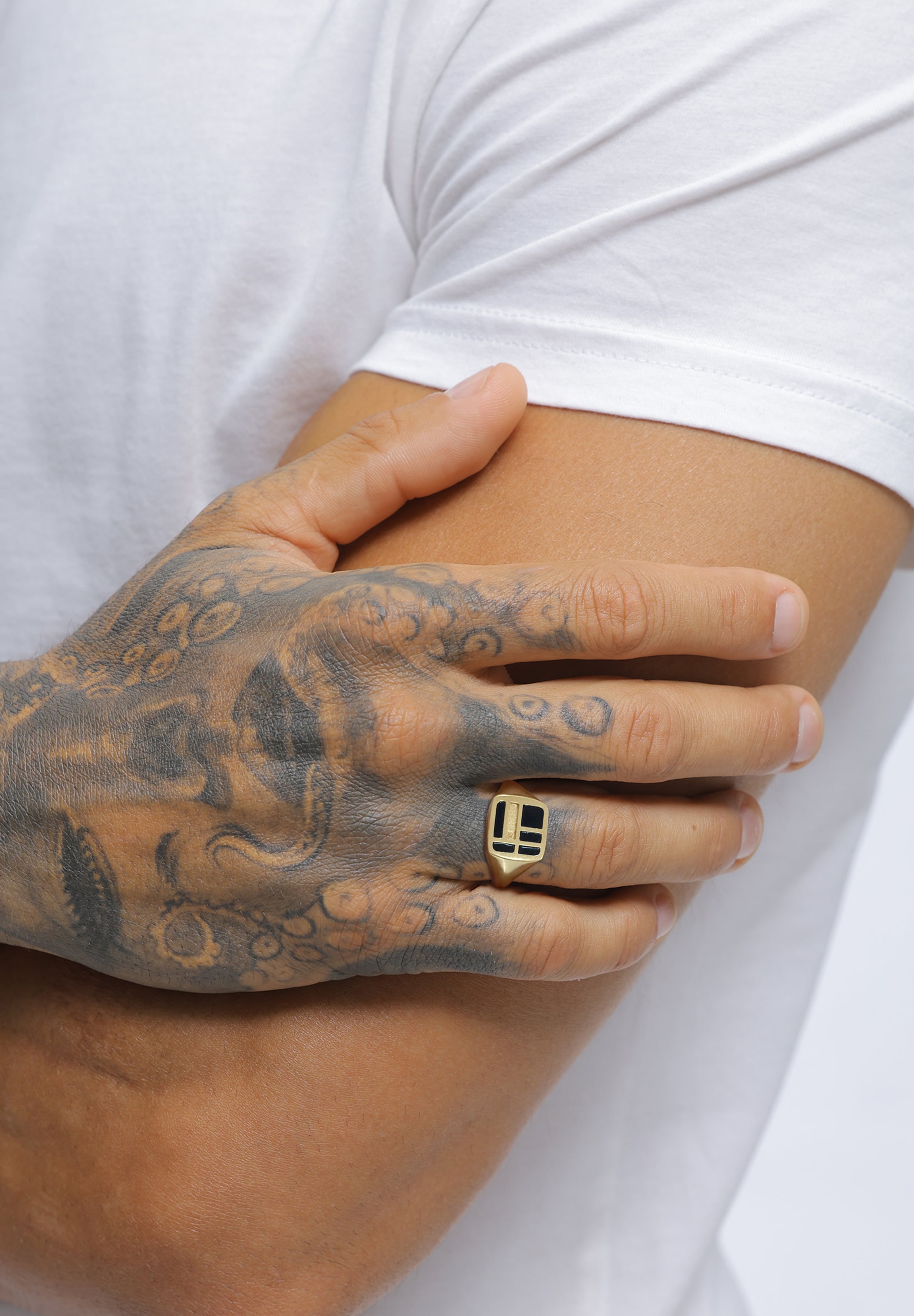 KUZZOI Ring in Gold: Vorderseite
