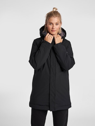 Hummel Weatherproof jacket in Black: front