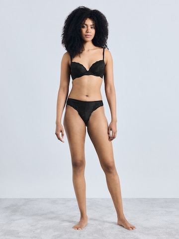 Dorina Slip in Schwarz