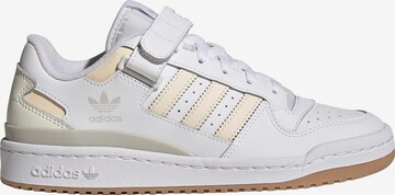 ADIDAS ORIGINALS - Zapatillas deportivas bajas 'Forum Low' en blanco