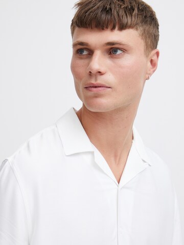 !Solid Regular fit Button Up Shirt 'Iles' in White
