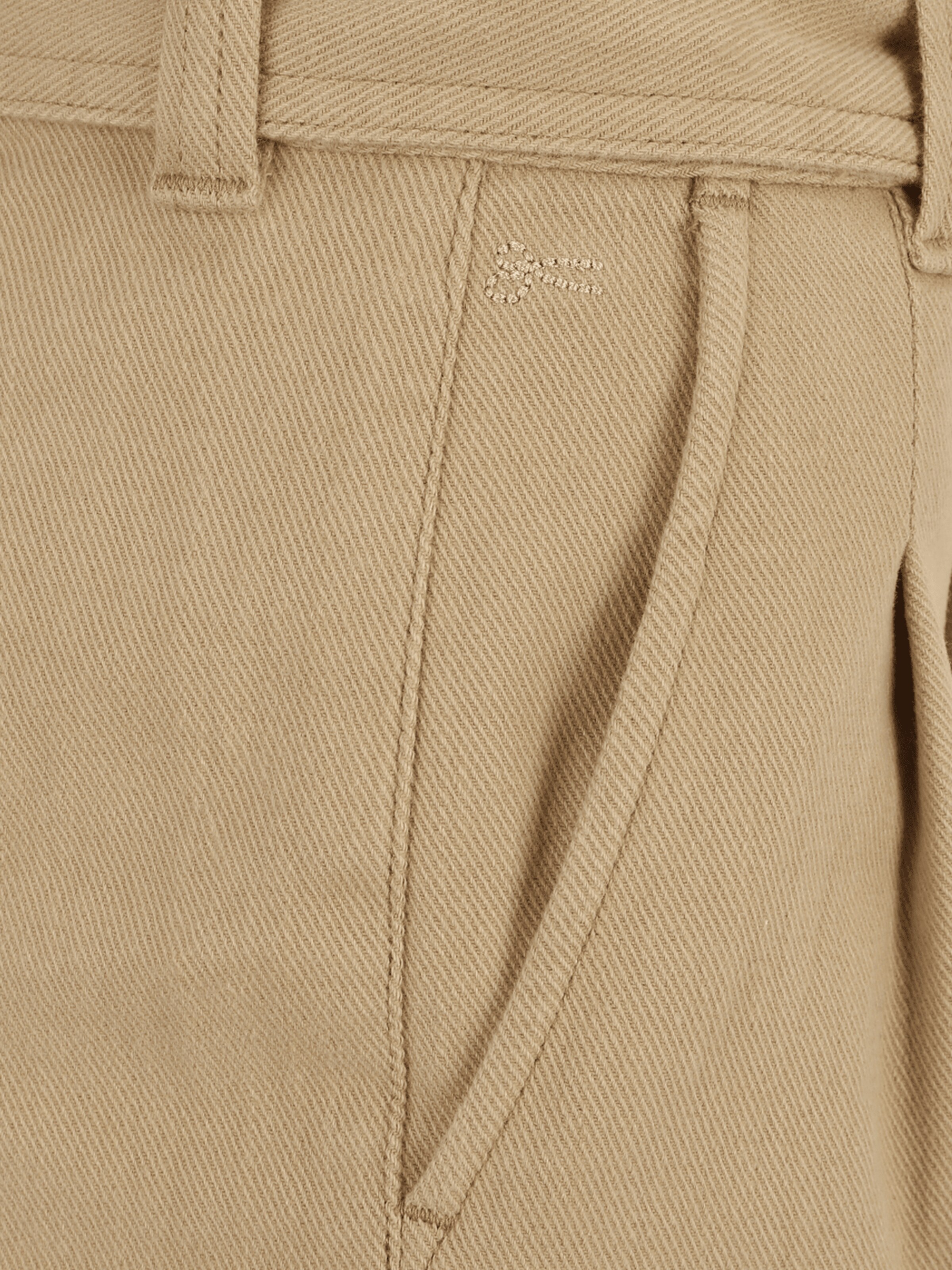 DENHAM regular Παντελόνι πλισέ 'SOPHIA' σε μπεζ