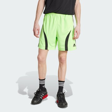 ADIDAS ORIGINALS Avar lõige Püksid 'Teamgeist Adicolor', värv roheline: eest vaates