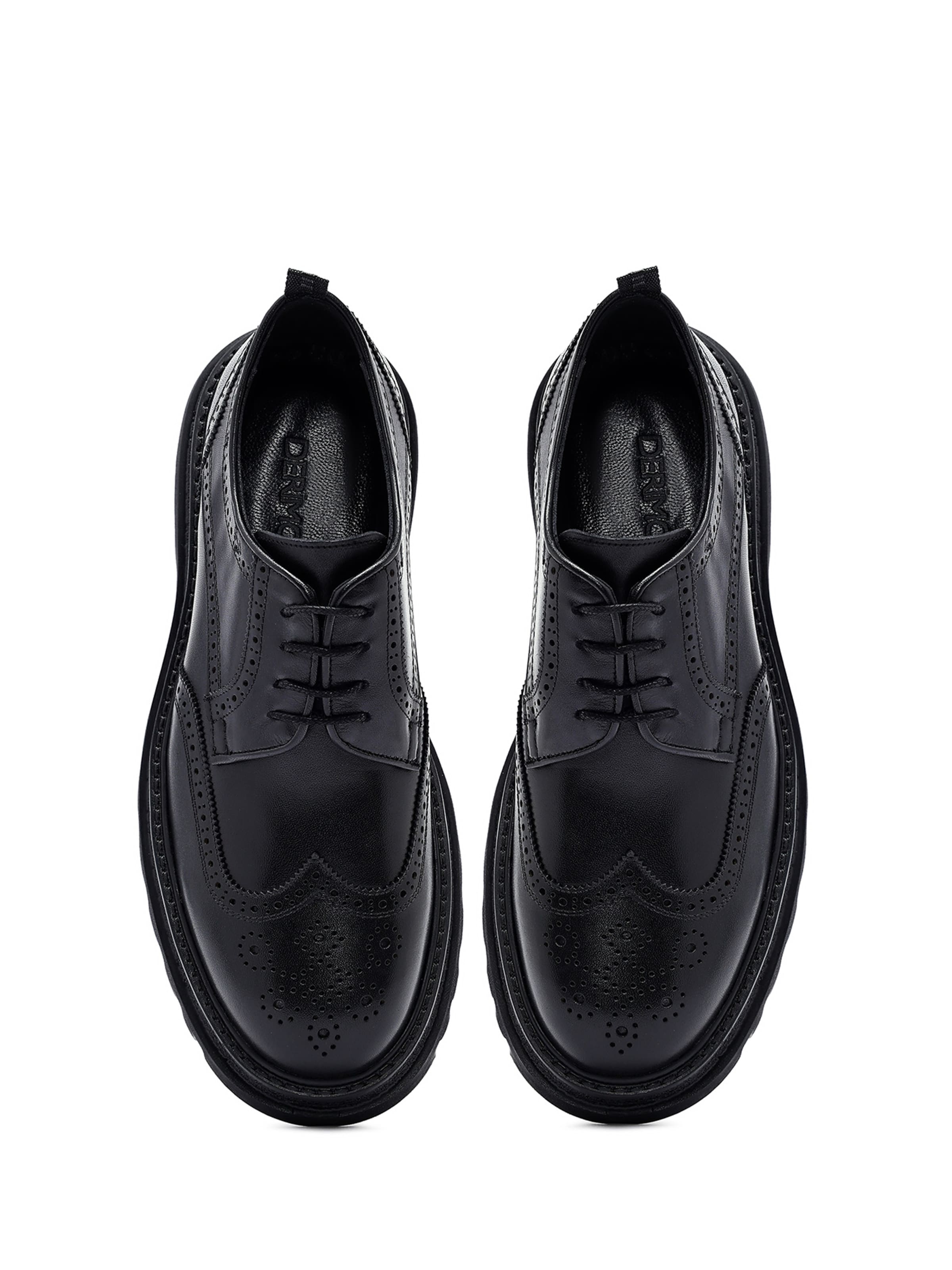 Scarpa stringata di Derimod in nero
