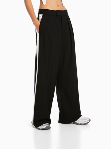 Bershka Wide leg Broek in Zwart: voorkant