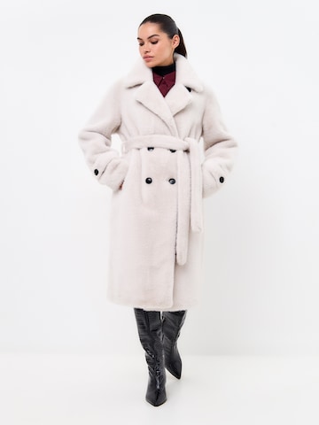 Manteau d’hiver CESARE GASPARI en beige