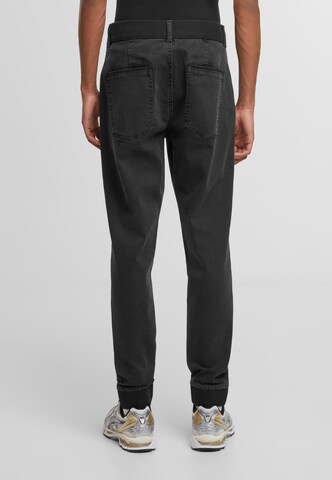 Urban Classics Regular Jeans in Zwart