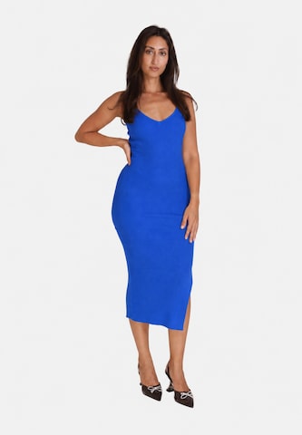 Robes en maille Elara en bleu : devant