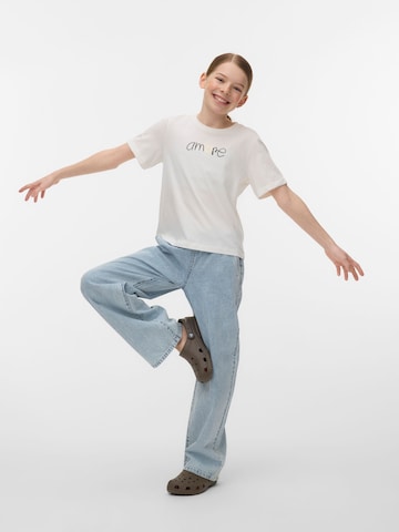 Vero Moda Girl Shirt 'VMIkami' in White: front