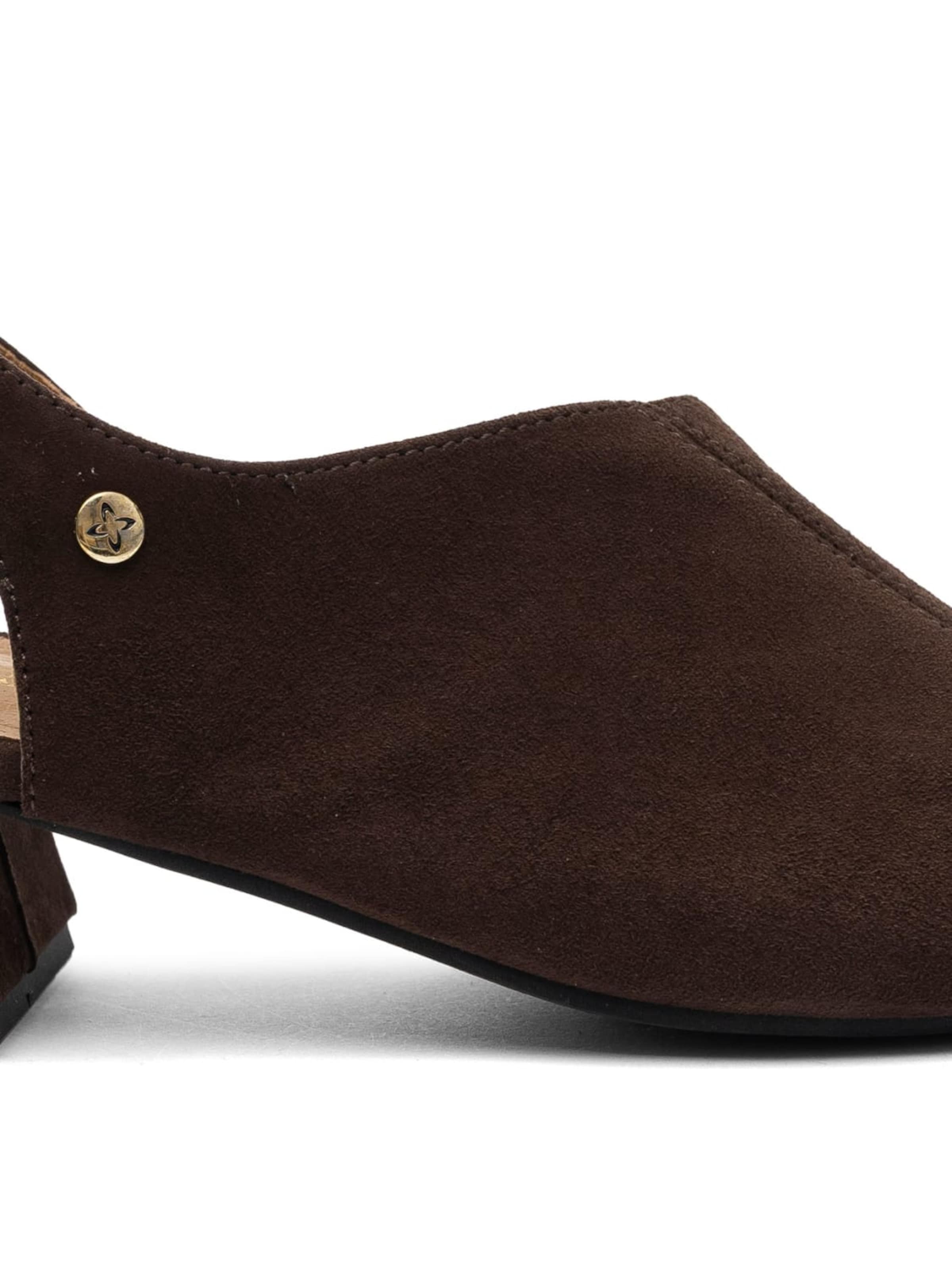 Maciejka Sandals '06975-02/00-1' in Brown