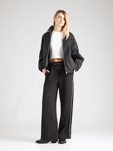 ICHI Wide leg Byxa 'IHKATE' i svart