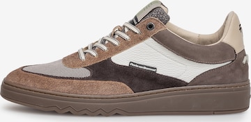 Baskets basses 'De Kupster 05' Floris van Bommel en marron : devant