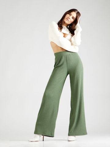 ABOUT YOU Loosefit Broek 'Emina' in Groen