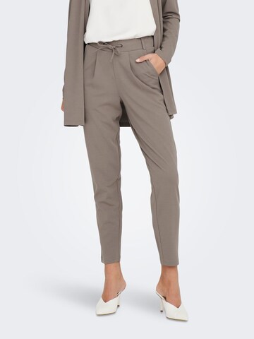 JDY Regular Pleat-Front Pants 'Anna Catia' in Brown: front