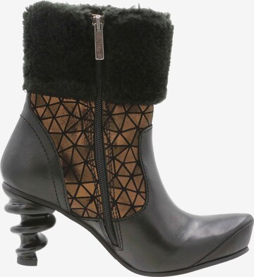 TIGGERS Ankle Boots in Black