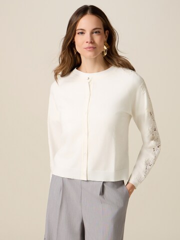 oltre Knit cardigan in White: front
