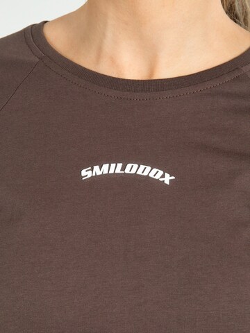 Smilodox T-Shirt 'Nalani' in Braun