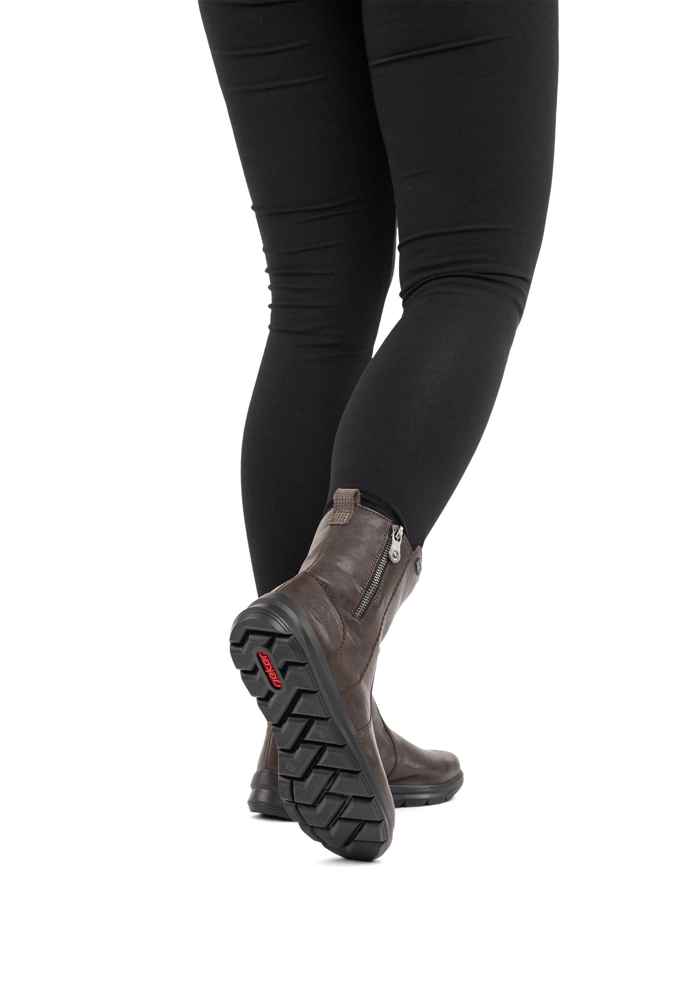 Bottines Rieker en marron : devant