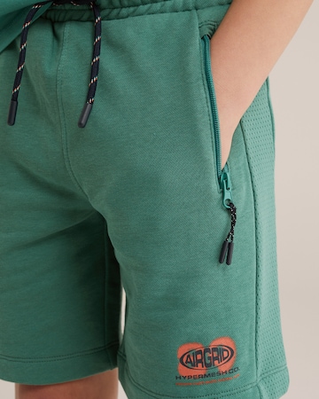 WE Fashion Regular Housut värissä vihreä