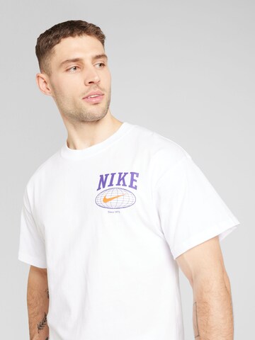 T-Shirt Nike Sportswear en blanc