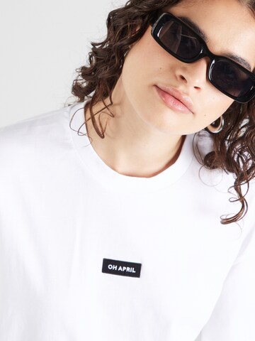OH APRIL - Camiseta 'Boyfriend' en blanco
