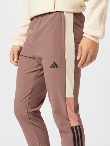 Coupe slim Pantalon de sport 'Colorblock 3-Stripes' ADIDAS PERFORMANCE en marron