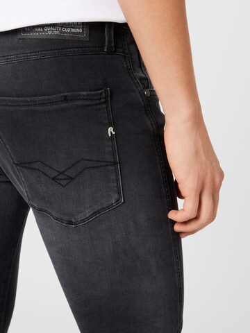 REPLAY Slimfit Jeans in Zwart