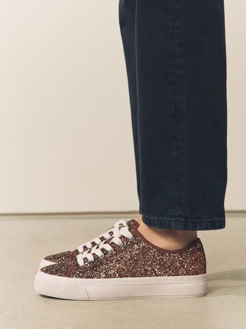 Next Rövid szárú sportcipők 'Forever Comfort®' - barna