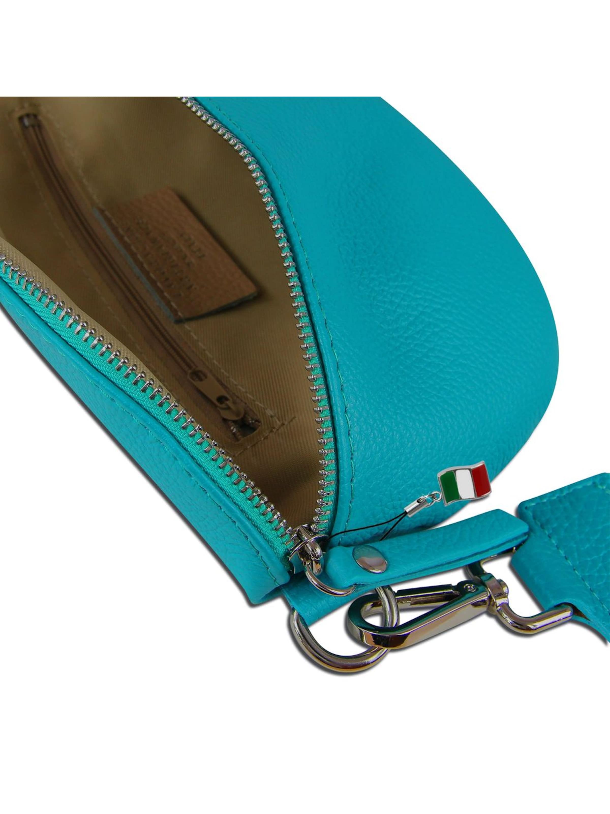 Florence Heuptas in Blauw